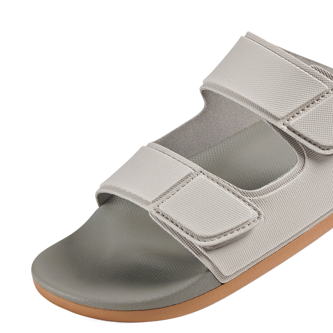 
                  
                    Reef Cushion Tradewind - Dove/Tobacco
                  
                